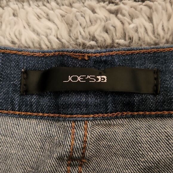 Medium wash Joe's "george" long  jean shorts size 26. - Picture 4 of 9